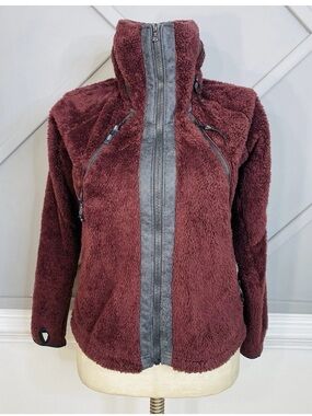 Kuhl Flight Jacket Women's M Red Full Zip Deep Pile Fleece Stowaway Hood Pockets